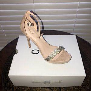 Nude  Heel
